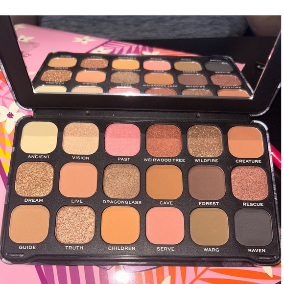 Revolution Game of Thrones Eyeshadow Palette GOT 3 Eyed Raven  Forever Flawless - Picture 2 of 5